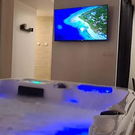 Love hotel Aqua Reve